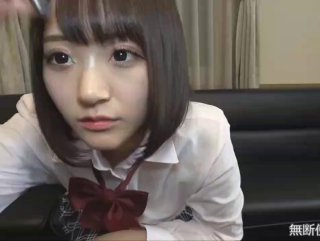 亚洲足球队排名露脸娇小女友，身材棒棒的